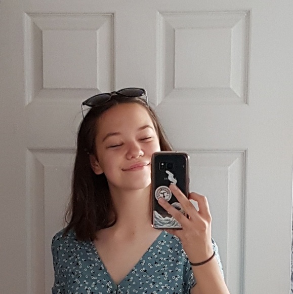 Meet your Posher, Gab - Picture 1 of 1